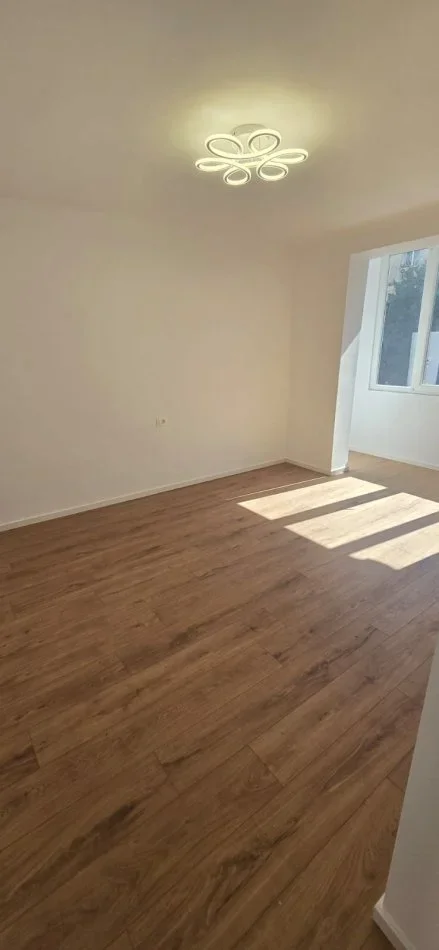 Tirane, shitet garsonier Kati 3, 30 m² 95.000 € (MYSLYM SHYRI)
