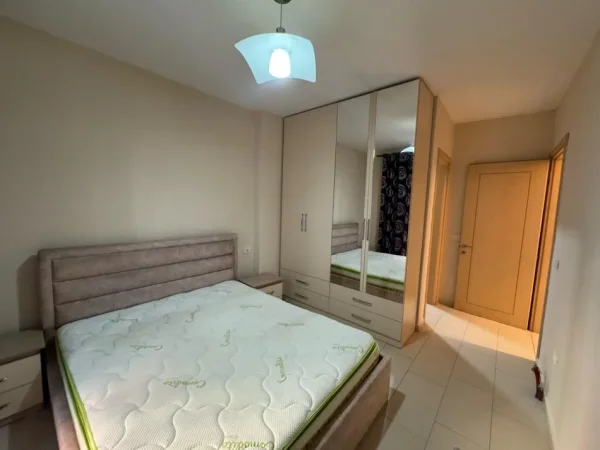 Tirane, jepet me qera apartament 2+1 Kati 3, 99 m² 450 € (Jata Market)