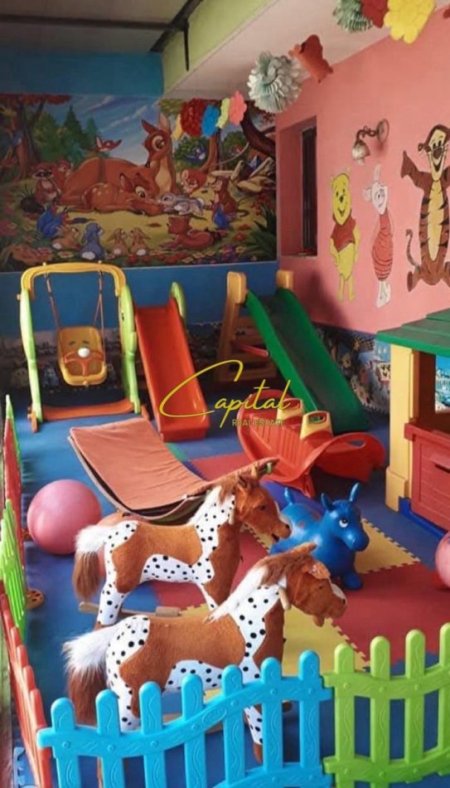 Tirane, jepet me qera ambjent biznesi Kati 0, 200 m² 1.000 € (YZBERISHT)