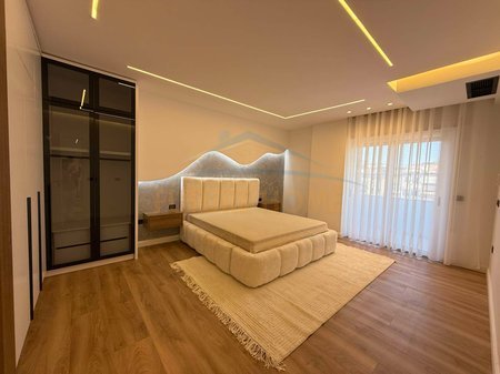 Tirane, shitet apartament 2+1+2+Ballkon Kati 3, 110 m² 348.000 € (Rruga e Kosovareve)