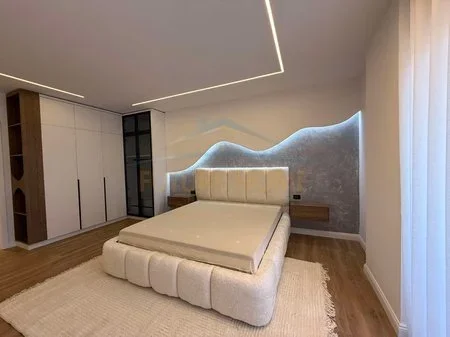 Tirane, shitet apartament 2+1+2+Ballkon Kati 3, 110 m² 348.000 € (Rruga e Kosovareve)