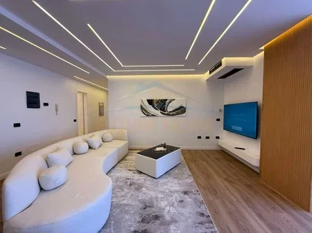 Tirane, shitet apartament 2+1+2+Ballkon Kati 3, 110 m² 348.000 € (Rruga e Kosovareve)