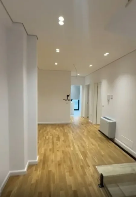 Tirane, jepet me qera apartament 3 Katshe Kati 3, 600 m² 4.000 € (TEG)