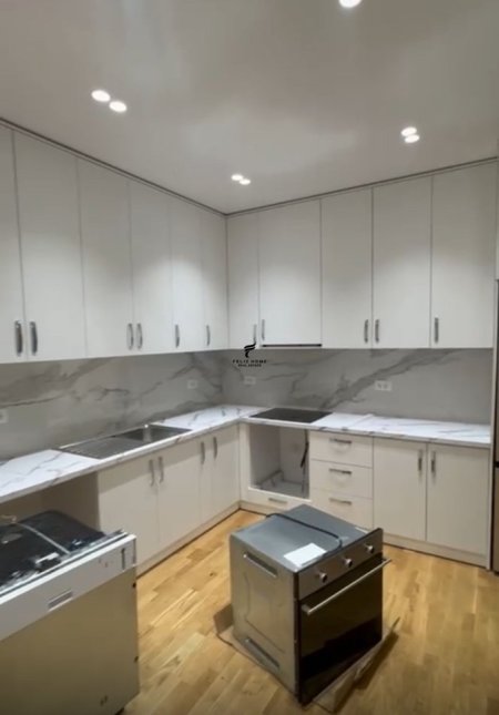 Tirane, jepet me qera apartament 3 Katshe Kati 3, 600 m² 4.000 € (TEG)