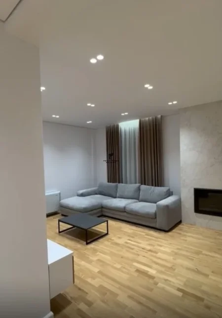 Tirane, jepet me qera apartament 3 Katshe Kati 3, 600 m² 4.000 € (TEG)