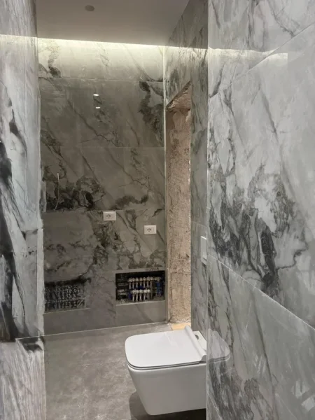Tirane, jepet me qera apartament 1+1+Ballkon Kati 3, 65 m² 600 € (Zogu i Zi)