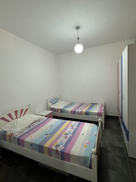 Tirane, jap me qera apartament 2+1+Ballkon Kati 1,