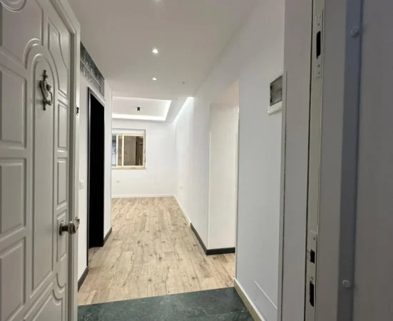 Tirane, shitet apartament 1+1+Ballkon Kati 1, 62 m² 158.000 € 