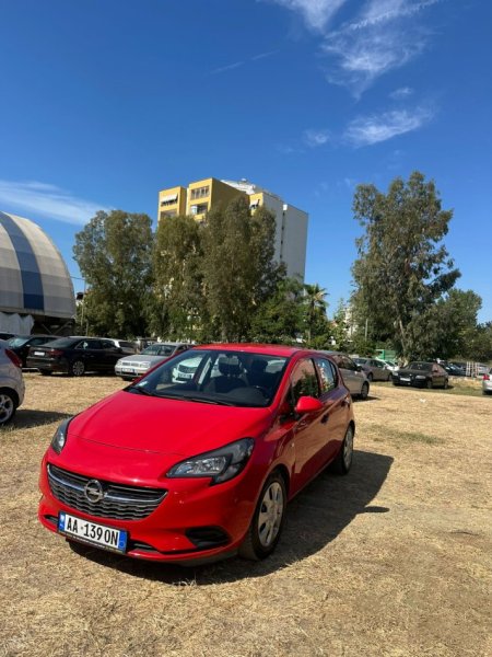 Tirane, shes makine Opel Nafte, e kuqe manuale Kondicioner 90.000 km 6.500 €