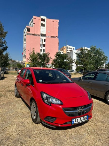 Tirane, shes makine Opel Nafte, e kuqe manuale Kondicioner 90.000 km 6.500 €