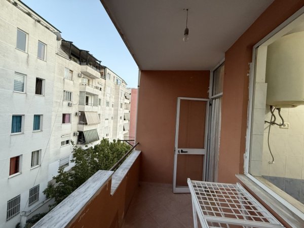 Shqiperi, jap me qera apartament 1+1 Kati 5, 65 m² 400 € (Selman Qosja)