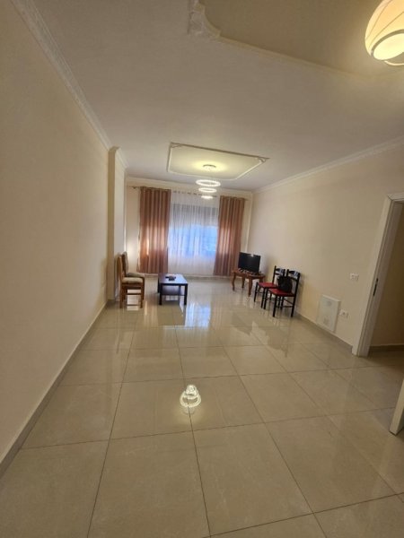 Tirane, jepet me qera apartament 2+1+Aneks+Ballkon Kati 4, 96 m² 450 € (Casa Italia)