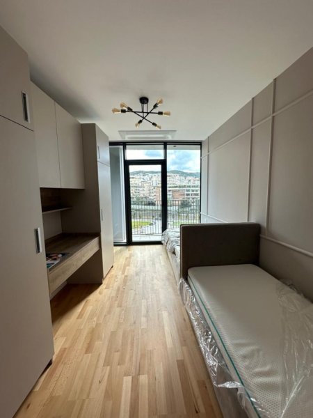 Tirane, jepet me qera apartament 2+1 Kati 4, 110 m² 1.800 € (LAKE VIEW)