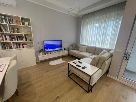 Tirane, jepet me qera apartament 1+1 Kati 4, 60 m² 550 € (JORDAN MISJA)