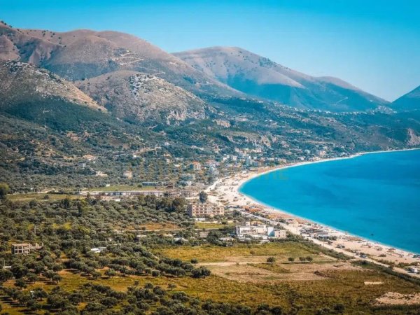 Borsh, shitet toke ne bregdet , 2.000 m² 600.000 € (palas)