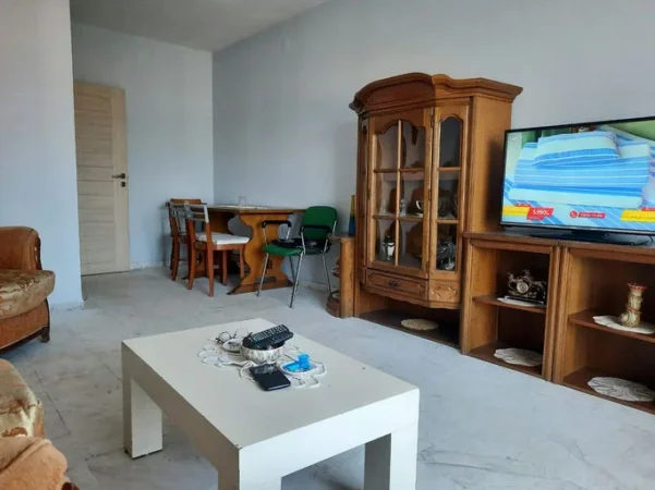 Tirane, jepet me qera apartament 2+1+Ballkon Kati 9, 100 m² 500 € (Rruga "Dritan Hoxha")