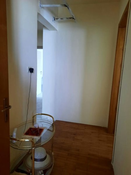 Tirane, jepet me qera apartament 2+1+Ballkon Kati 9, 100 m² 500 € (Rruga &quot;Dritan Hoxha&quot;)
