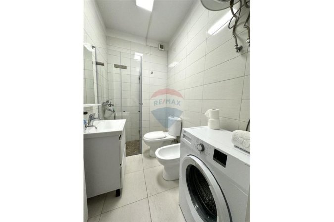 Pazari i Ri, jepet me qera apartament 1+1 Kati 5, 53 m² 600 € (ID: 530261060-1870)