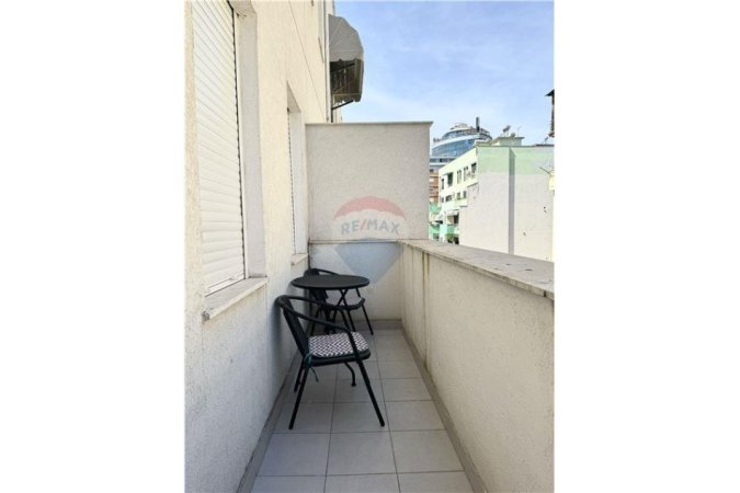 Pazari i Ri, jepet me qera apartament 1+1 Kati 5, 53 m² 600 € (ID: 530261060-1870)
