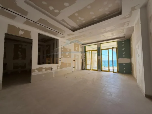 Dhermi - Palase, shitet apartament 1+1+Ballkon Kati 3, 82 m² 317.770 € 