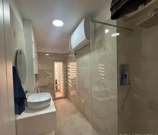 Tirane, jepet me qera apartament 2+1 Kati 4, 110 m² 900 € (Rruga elbasanit)