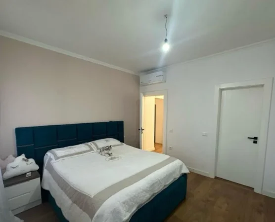 Tirane, jepet me qera apartament 2+1 Kati 4, 100 m² 900 € 