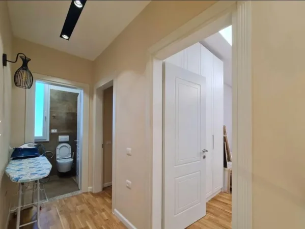 Gjiri Lalezit | Hamallaj, shitet apartament 2+1+Ballkon Kati 1, 460 m² 450.000 € (Gjiri i Lalzit)