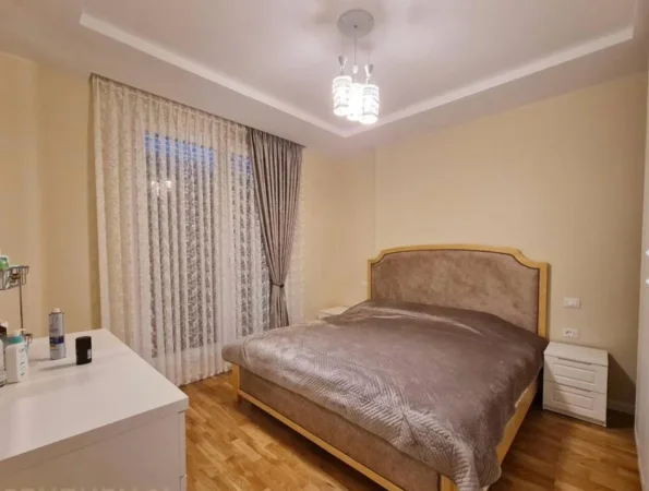 Gjiri Lalezit | Hamallaj, shitet apartament 2+1+Ballkon Kati 1, 460 m² 450.000 € (Gjiri i Lalzit)