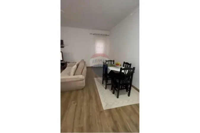 Tirane, shitet apartament 2+1 Kati 7, 92 m² 135.000 € (Rruga thesarit)