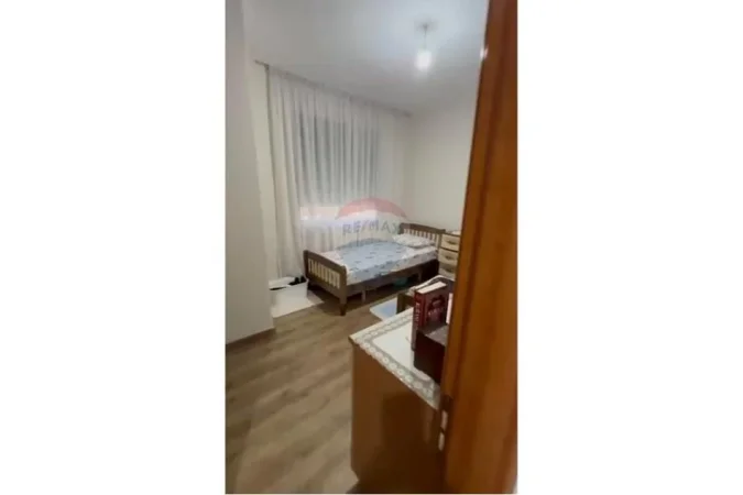 Tirane, shitet apartament 2+1 Kati 7, 92 m² 135.000 € (Rruga thesarit)