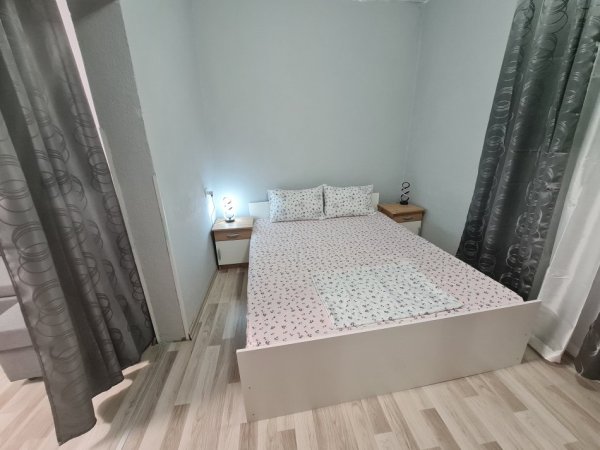 Velipoje, jepet me qera shtepi 1+1+Ballkon Kati 0, 35 m² 50 € (Rruga Vilunit Plazh)