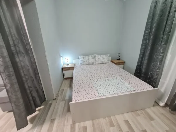 Velipoje, jepet me qera shtepi 1+1+Ballkon Kati 0, 35 m² 50 € (Rruga Vilunit Plazh)