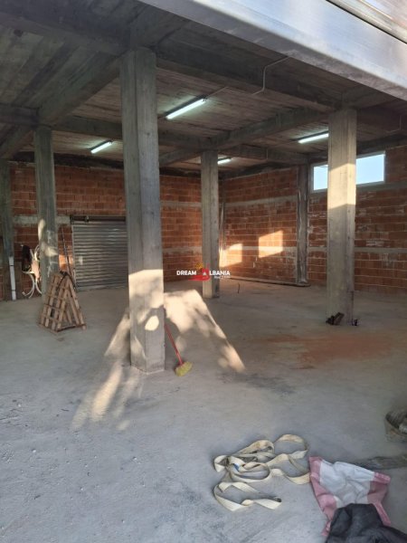 Tirane, jepet me qera , 200 m² 1.200 €