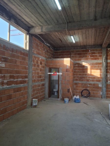 Tirane, jepet me qera , 200 m² 1.500 € 