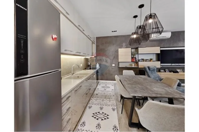 Tirane, shitet apartament 2+1+2+Studio , 128 m² 255.000 € (Rruga Hamdi Sina, Liqeni I Thatë, Tiranë)