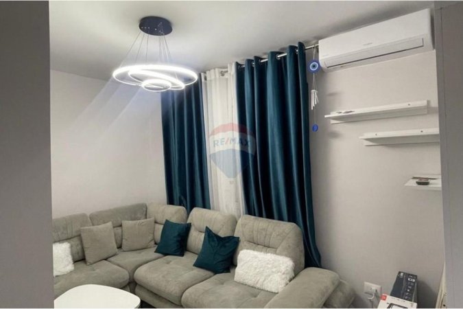 21 Dhjetori, jepet me qera apartament 2+1 Kati 1, 70 m² 600 €, ID: 530561001-158