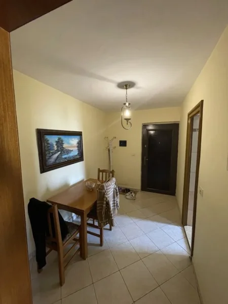 Fier, shitet apartament 1+1+Ballkon Kati 5, 57 m² 36.000 € (8 SHKURTI)