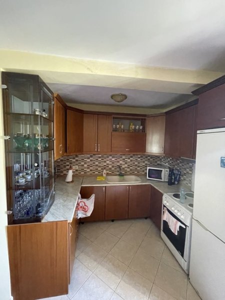 Fier, shitet apartament 1+1+Ballkon Kati 5, 57 m² 38.000 € (8 SHKURTI)