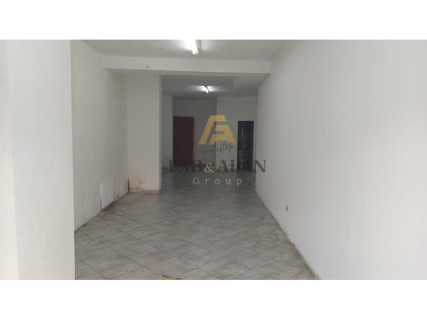 Tirane, jepet me qera ambjent biznesi Kati 0, 70 m² 400 € (Rruga e Barrikadave)