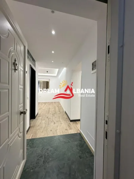 Tirane, shitet apartament 1+1 Kati 1, 62 m² 158.000 € (ne rrugen Sami Frasheri prane Gjimnazit Petro Nini)
