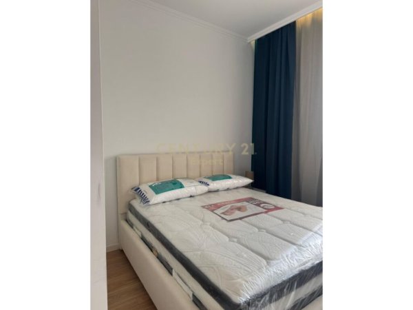 Tirane, jepet me qera apartament 2+1 Kati 3, 69 m² 800 € (Rr. e Durresit)