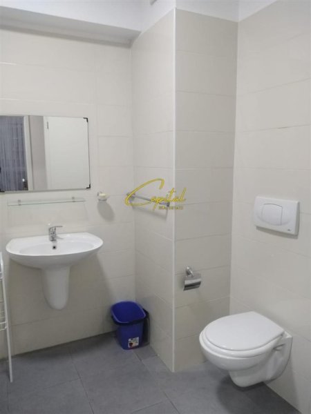 Tirane, jepet me qera apartament 2+1 Kati 2, 93 m² 600 € (ISH PARKU)