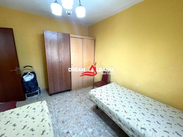 Apartament 2+1 me qera ne qender tek Rruga e Durresit
