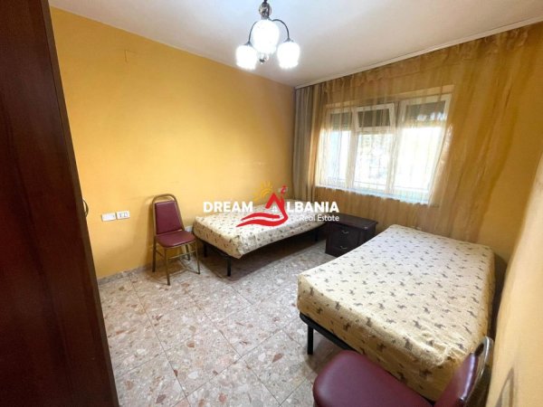 Apartament 2+1 me qera ne qender tek Rruga e Durresit