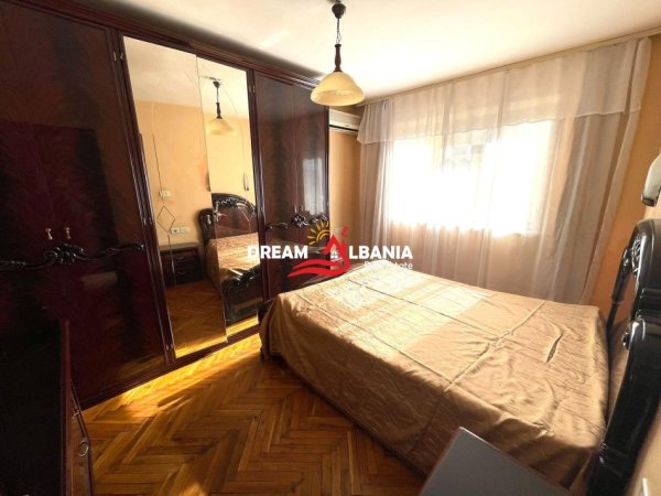 Apartament 2+1 me qera ne qender tek Rruga e Durresit
