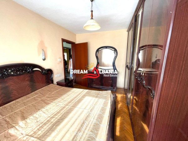 Apartament 2+1 me qera ne qender tek Rruga e Durresit
