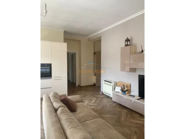 Tirane, shitet apartament 2+1+2  Kati 5, 112 m² 230.000 € (RRUGA E KAVAJES)