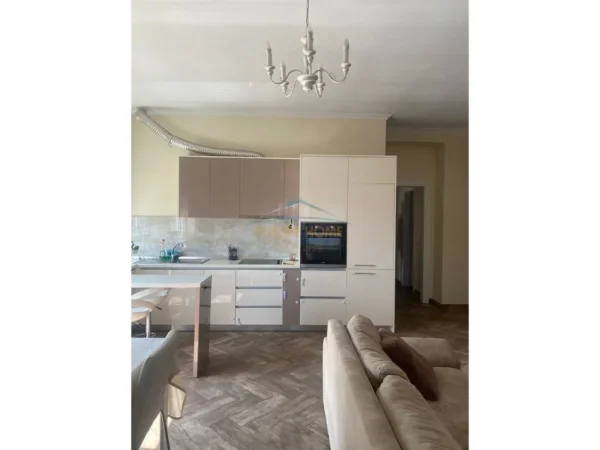 Tirane, shitet apartament 2+1+2  Kati 5, 112 m² 230.000 € (RRUGA E KAVAJES)