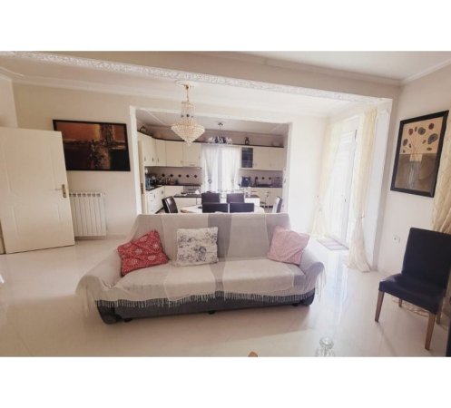 Tirane, shitet Vile , 1.540 m² 555.000 € (Vaqarr) TT2057