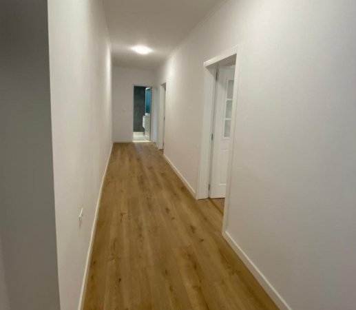 Tirane, shitet apartament 2+1 Kati 2, 83 m² 185.000 € (Rruga e Durrësit, Tiranë, TT 1624)